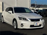 2013 Lexus CT CT200h Pearl Sedan for sale, Japanese used car export - photo 15 of 30 | GULJI TRADERS