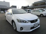 2013 Lexus CT Ver. C Pearl Sedan for sale, Japanese used car export - photo 1 of 10 | GULJI TRADERS