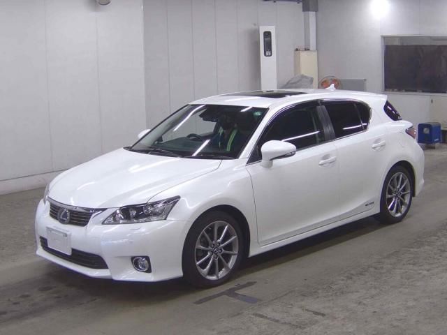 2013 Lexus CT CT200h Creative Texta - photo 1 2013 Lexus CT CT200h Creative Texta Pearl Sedan for sale, Japanese used car export - photo 1 of 6 | GULJI TRADERS