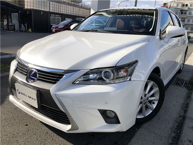 2014 Lexus CT CT200H - photo 1 2014 Lexus CT CT200H Pearl Sedan for sale, Japanese used car export - photo 1 of 59 | GULJI TRADERS