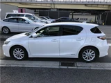 2014 Lexus CT CT200H Pearl Sedan for sale, Japanese used car export - photo 13 of 59 | GULJI TRADERS