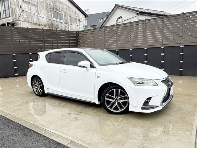 2014 Lexus CT 200h F Sport Pearl Sedan for sale, Japanese used car export - photo 1 of 47 | GULJI TRADERS