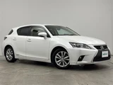 2014 Lexus CT 200h Version L Pearl Sedan for sale, Japanese used car export - photo 1 of 24 | GULJI TRADERS