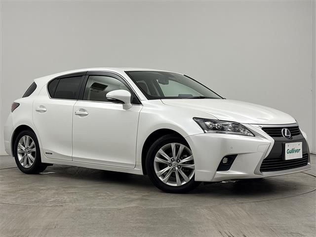 2014 Lexus CT 200h Version L Pearl Sedan for sale, Japanese used car export | GULJI TRADERS