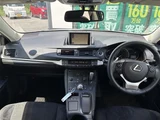 2014 Lexus CT 200h Version C Pearl Sedan for sale, Japanese used car export - photo 3 of 23 | GULJI TRADERS