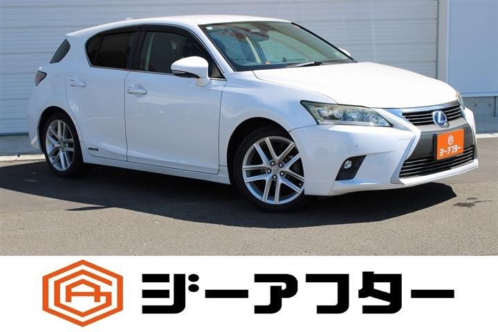 2014 Lexus CT CT200h Version L - photo 1 2014 Lexus CT CT200h Version L Pearl Sedan for sale, Japanese used car export - photo 1 of 30 | GULJI TRADERS