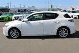 2014 Lexus CT CT200h Version L Pearl Sedan for sale, Japanese used car export - photo 14 of 30 | GULJI TRADERS