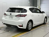 2014 Lexus CT CT200h Version C Pearl Sedan for sale, Japanese used car export - photo 2 of 12 | GULJI TRADERS