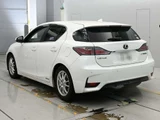 2014 Lexus CT CT200h Version C Pearl Sedan for sale, Japanese used car export - photo 6 of 12 | GULJI TRADERS