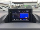 2014 Lexus CT CT200h Version C Pearl Sedan for sale, Japanese used car export - photo 5 of 24 | GULJI TRADERS
