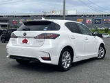2015 Lexus CT CT200h Version C Pearl Sedan for sale, Japanese used car export - photo 2 of 9 | GULJI TRADERS