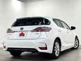 2015 Lexus CT CT200h Version C Pearl Sedan for sale, Japanese used car export - photo 2 of 9 | GULJI TRADERS