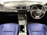 2015 Lexus CT CT200h Version C Pearl Sedan for sale, Japanese used car export - photo 3 of 9 | GULJI TRADERS