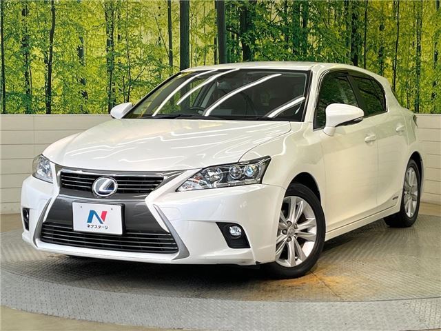 2015 Lexus CT CT200h Version C White Sedan for sale, Japanese used car export - photo 1 of 29 | GULJI TRADERS