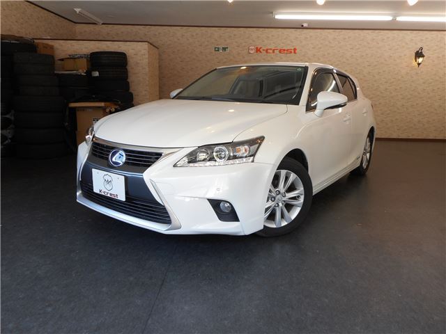 2015 Lexus CT CT200h Version C Pearl Sedan for sale, Japanese used car export | GULJI TRADERS