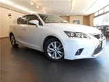 2015 Lexus CT CT200h Version C Pearl Sedan for sale, Japanese used car export - photo 9 of 61 | GULJI TRADERS