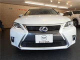 2015 Lexus CT CT200h Version C Pearl Sedan for sale, Japanese used car export - photo 11 of 61 | GULJI TRADERS