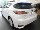 2015 Lexus CT CT200h Version C Pearl Sedan for sale, Japanese used car export - photo 17 of 61 | GULJI TRADERS