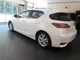 2015 Lexus CT CT200h Version C Pearl Sedan for sale, Japanese used car export - photo 18 of 61 | GULJI TRADERS
