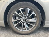 2017 Lexus CT CT200h Version C Silver Sedan for sale, Japanese used car export - photo 9 of 30 | GULJI TRADERS