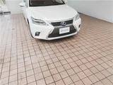 2017 Lexus CT CT200h Version L Pearl Sedan for sale, Japanese used car export - photo 13 of 70 | GULJI TRADERS