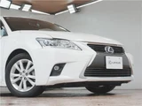 2017 Lexus CT CT200h Version L Pearl Sedan for sale, Japanese used car export - photo 52 of 70 | GULJI TRADERS