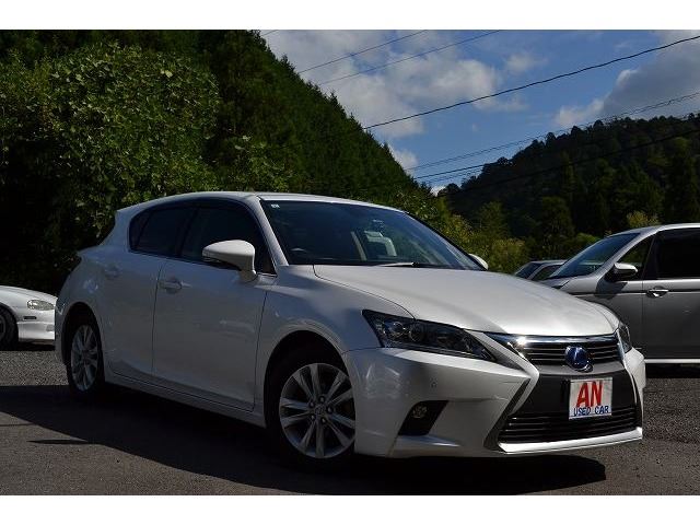 2017 Lexus CT 200h Version C Other Sedan for sale, Japanese used car export | GULJI TRADERS