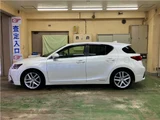 2017 Lexus CT CT200h Pearl Sedan for sale, Japanese used car export - photo 42 of 51 | GULJI TRADERS