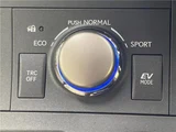 2017 Lexus CT CT200h Version C White Sedan for sale, Japanese used car export - photo 22 of 30 | GULJI TRADERS