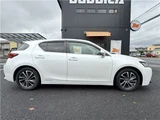 2017 Lexus CT 200h Version C Seg Monitor Pearl Sedan for sale, Japanese used car export - photo 10 of 50 | GULJI TRADERS