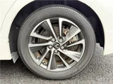 2017 Lexus CT 200h Version C Seg Monitor Pearl Sedan for sale, Japanese used car export - photo 44 of 50 | GULJI TRADERS