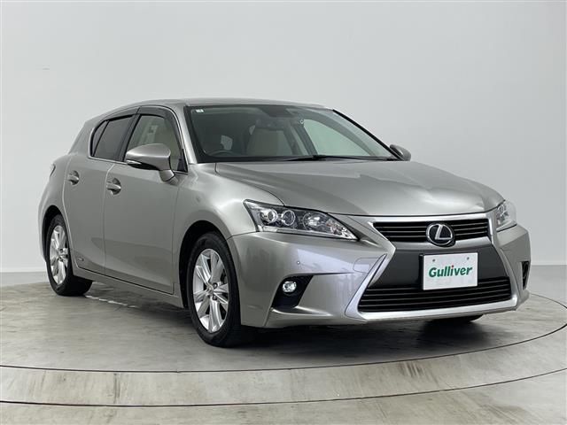 2017 Lexus CT 200h Version C Silver Sedan for sale, Japanese used car export | GULJI TRADERS