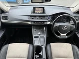2017 Lexus CT 200h Version C Other Sedan for sale, Japanese used car export - photo 3 of 23 | GULJI TRADERS