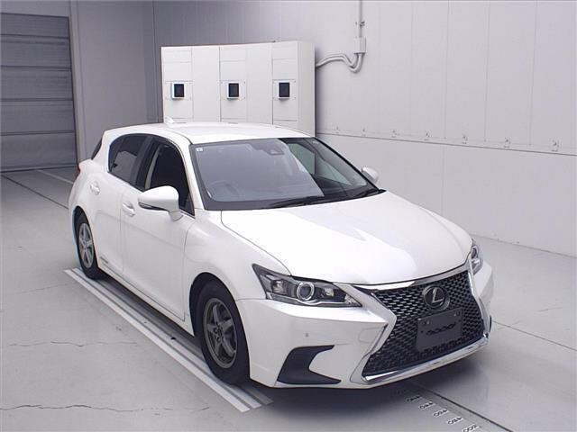 2017 Lexus CT - photo 1 2017 Lexus CT Pearl Sedan for sale, Japanese used car export - photo 1 of 11 | GULJI TRADERS