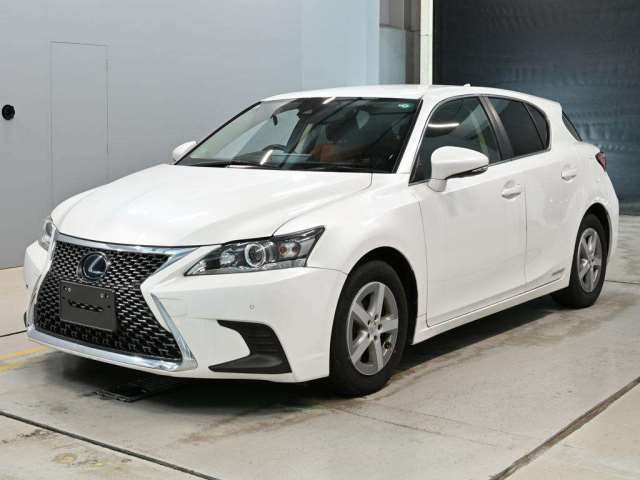 2017 Lexus CT CT200h - photo 1 2017 Lexus CT CT200h Pearl Sedan for sale, Japanese used car export - photo 1 of 12 | GULJI TRADERS