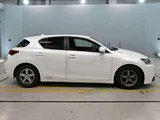 2017 Lexus CT CT200h Pearl Sedan for sale, Japanese used car export - photo 3 of 12 | GULJI TRADERS