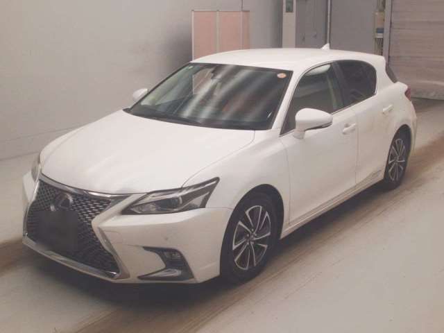 2017 Lexus CT CT200h Version L - photo 1 2017 Lexus CT CT200h Version L Pearl Sedan for sale, Japanese used car export - photo 1 of 10 | GULJI TRADERS