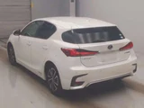 2017 Lexus CT CT200h Version L Pearl Sedan for sale, Japanese used car export - photo 4 of 10 | GULJI TRADERS