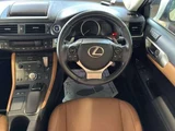 2017 Lexus CT CT200h Version L Pearl Sedan for sale, Japanese used car export - photo 3 of 9 | GULJI TRADERS