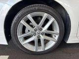 2017 Lexus CT CT200h Version L Pearl Sedan for sale, Japanese used car export - photo 9 of 9 | GULJI TRADERS