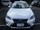 2017 Lexus CT 200h Version C Pearl Sedan for sale, Japanese used car export - photo 4 of 9 | GULJI TRADERS
