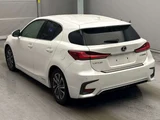2018 Lexus CT CT200h Version C Pearl Sedan for sale, Japanese used car export - photo 4 of 15 | GULJI TRADERS