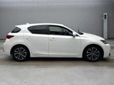 2018 Lexus CT CT200h Version C Pearl Sedan for sale, Japanese used car export - photo 6 of 15 | GULJI TRADERS