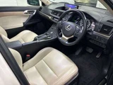 2018 Lexus CT CT200h Version C Pearl Sedan for sale, Japanese used car export - photo 7 of 15 | GULJI TRADERS