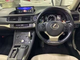 2018 Lexus CT CT200h Version C Pearl Sedan for sale, Japanese used car export - photo 9 of 15 | GULJI TRADERS