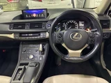 2018 Lexus CT CT200h Version C Pearl Sedan for sale, Japanese used car export - photo 3 of 9 | GULJI TRADERS