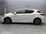 2018 Lexus CT CT200h Version C Pearl Sedan for sale, Japanese used car export - photo 4 of 9 | GULJI TRADERS
