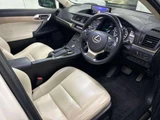 2018 Lexus CT CT200h Version C Pearl Sedan for sale, Japanese used car export - photo 6 of 9 | GULJI TRADERS
