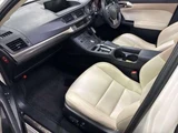 2018 Lexus CT CT200h Version C Pearl Sedan for sale, Japanese used car export - photo 7 of 9 | GULJI TRADERS