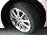 2011 Lexus CT200h Ver.L Pearl Sedan for sale, Japanese used car export - photo 9 of 10 | GULJI TRADERS